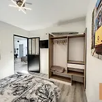 Le Loft Climatise - 6 Personnes - Entree Autonome شقة