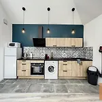 Le Loft Climatise - 6 Personnes - Entree Autonome